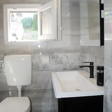 Διαμέρισμα Hit